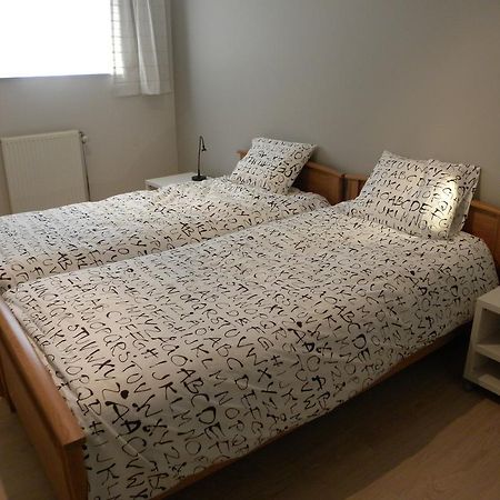City Center Apartments Brasseurs Брюксел Стая снимка