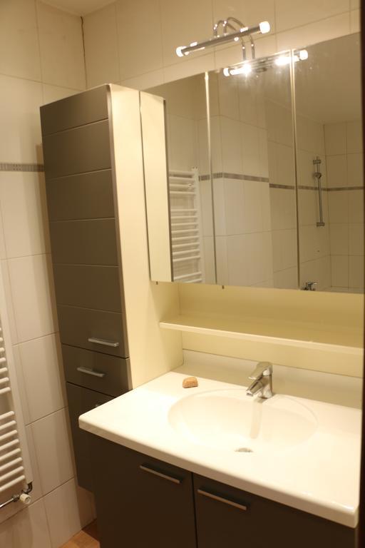 City Center Apartments Brasseurs Брюксел Стая снимка